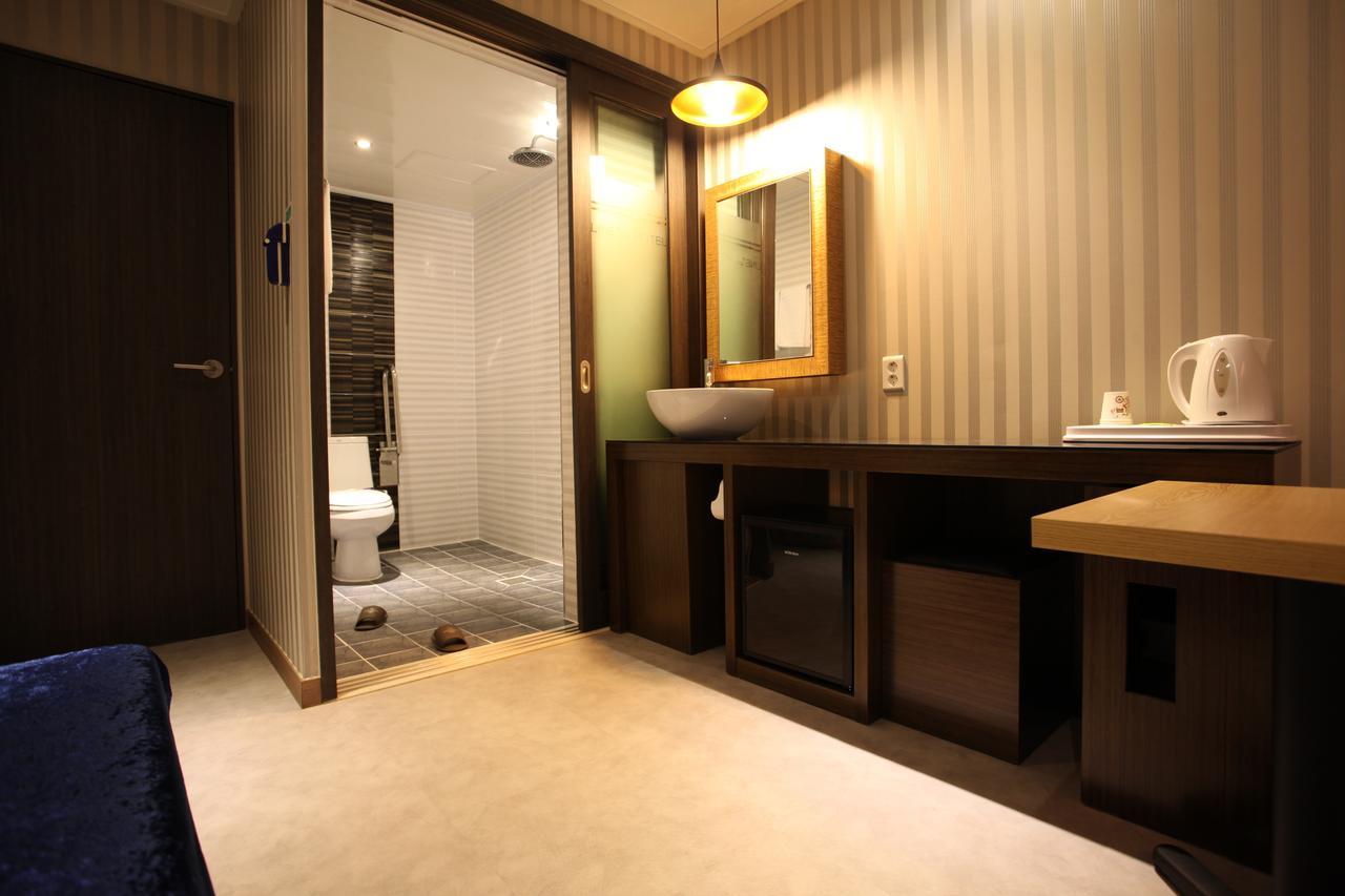 Lineplus Hotel Gimpo Экстерьер фото